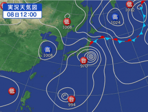 天気図（２０１８年８月８日）台風１３号が